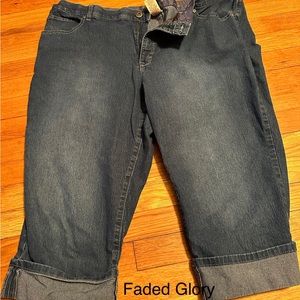 Women’s plus size Jean capris